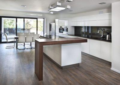 Center Light Kitchen Designer Toowoomba